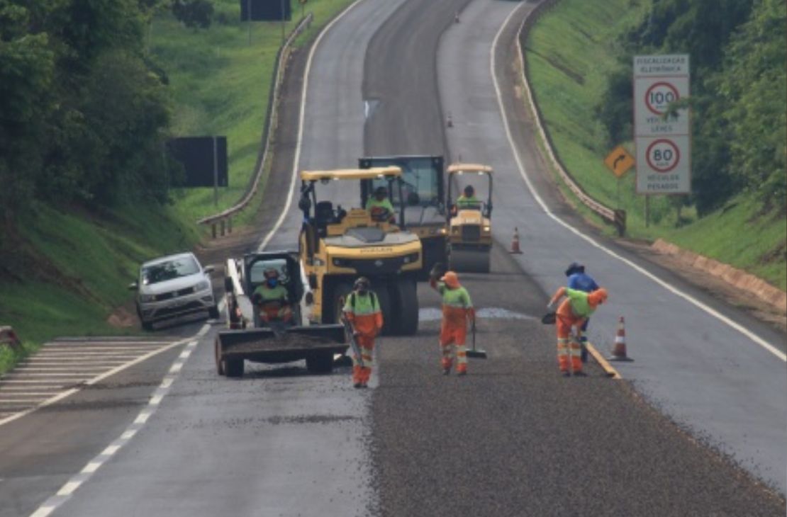 BR-163 tem 19 pontos com obras da concessionária nesta segunda-feira (27) em MS; confira os trechos