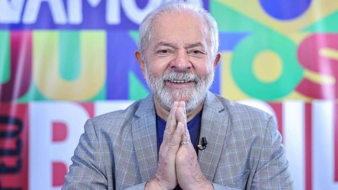 Lula chega à Arábia Saudita em busca de investimentos