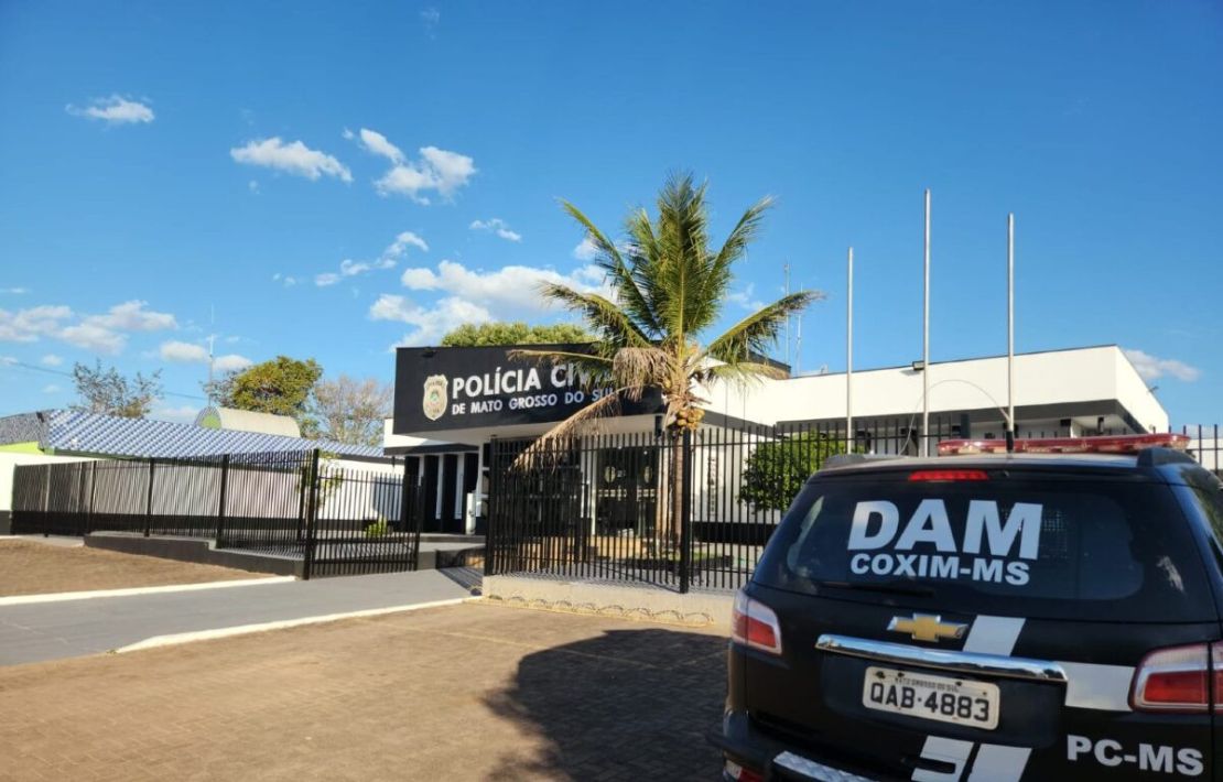 Homem tem casa invadida e furtada em Coxim