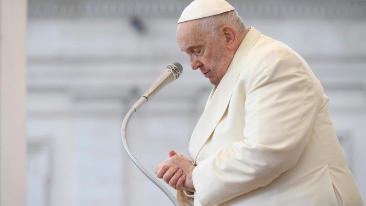 Papa Francisco aprova bênção a casais do mesmo sexo desde que não façam parte de rituais ou liturgias