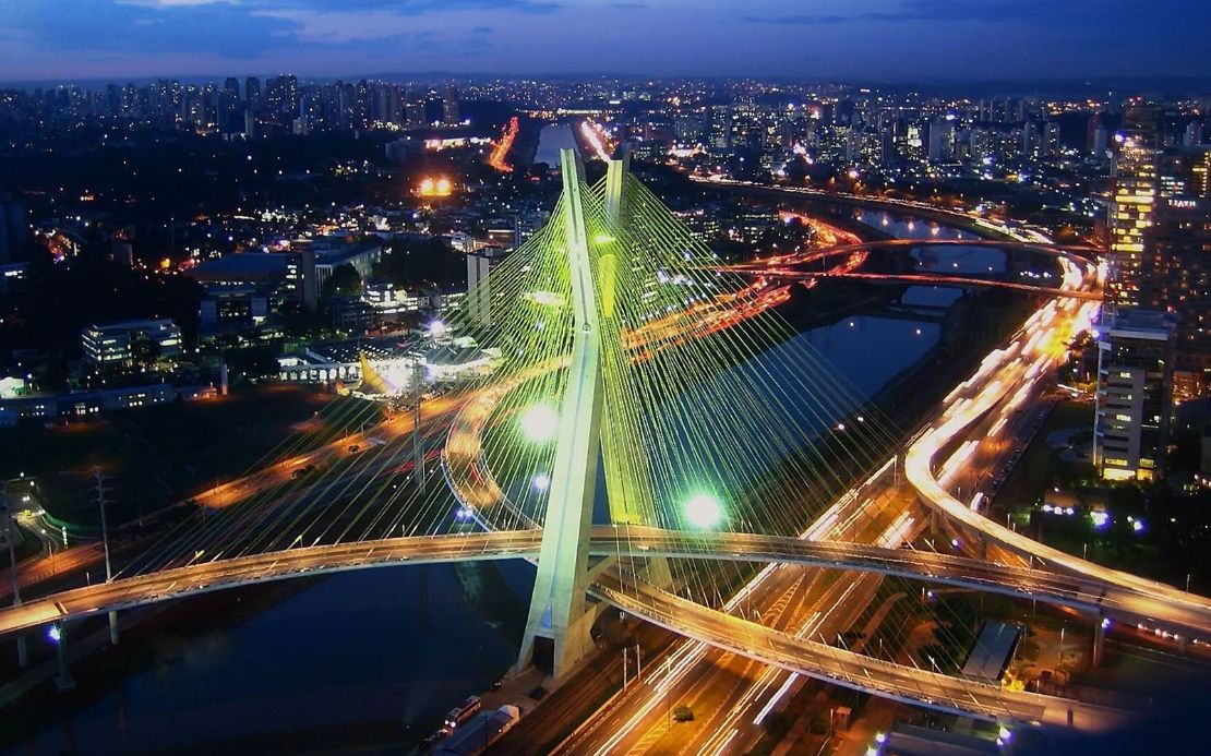 Aos 470 anos, SP oferece oportunidades, mas maioria quer deixar cidade