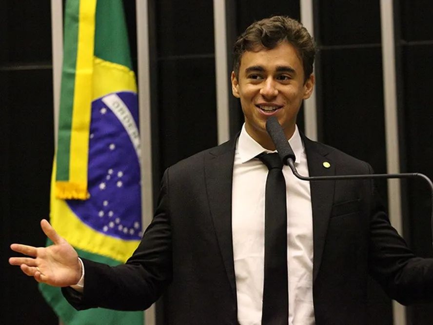 Novo presidente da Comissão de Educação, Nikolas Ferreira, nunca apresentou projeto sobre o tema