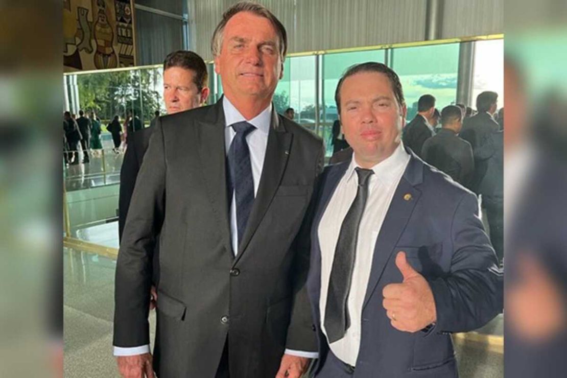 Frustração dos bolsonaristas: Ex-presidente cancelou agenda em Dourados e quebrou o plano de Rodolfo lançar candidatura da sua esposa