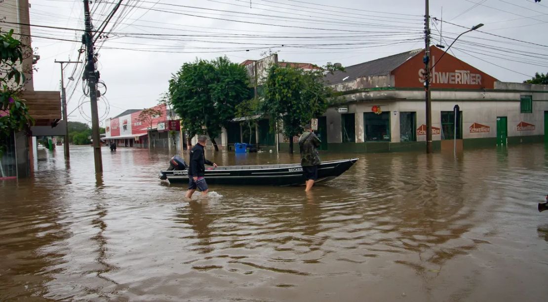 RS tem previsão de chuva e frio; estado fica em alerta para possível agravamento das cheias