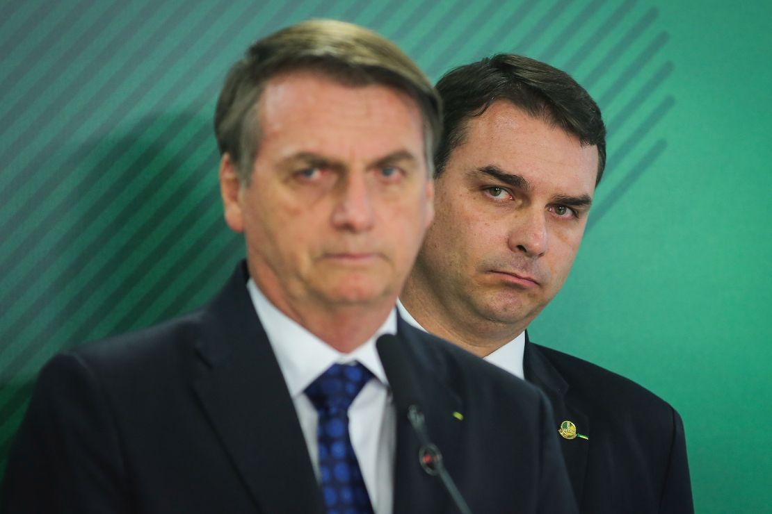 Em áudio, Bolsonaro sugere conversar com chefe da Receita sobre investigação contra Flávio