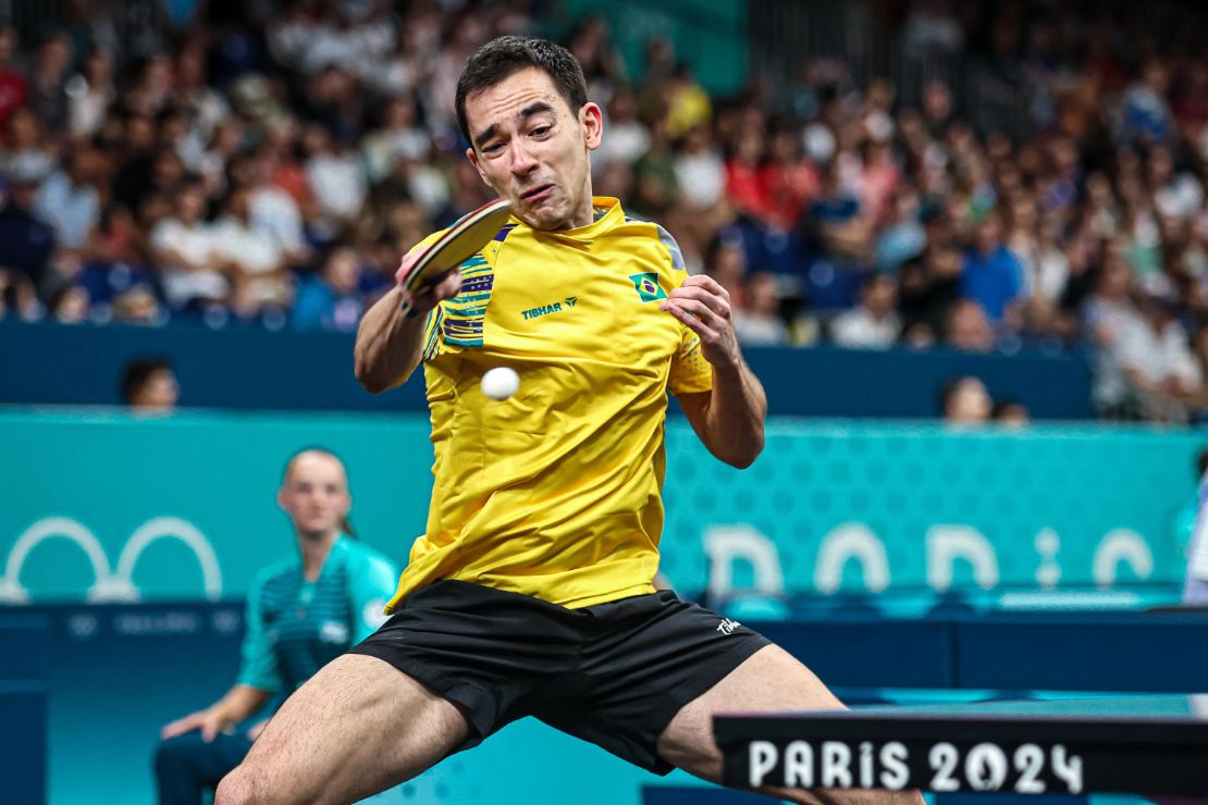 Paris: Calderano vence de virada e avança às oitavas do tênis de mesa