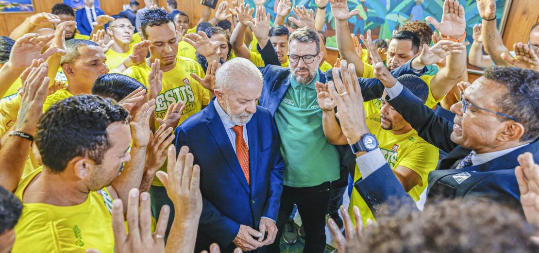 Em novo aceno aos evangélicos, Lula sanciona Dia Nacional da música gospel
