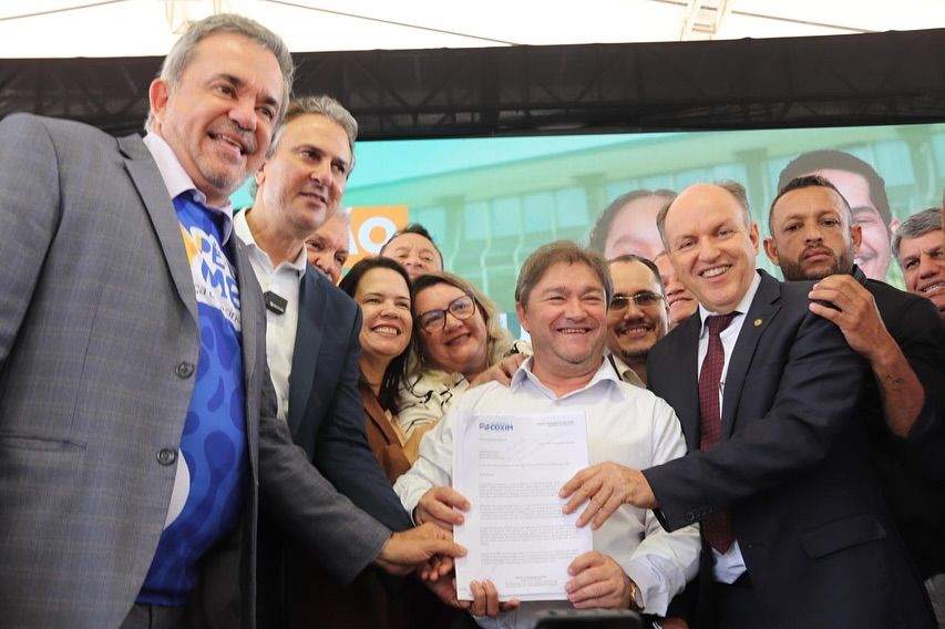Dia histórico para educação de Coxim: Prefeito Edilson Magro faz entrega oficial do ofício ao Ministro da Educação solicitando curso de medicina na UFMS