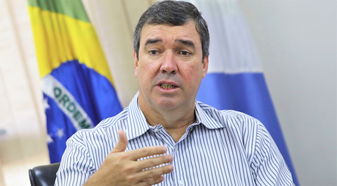 Riedel anuncia férias e Barbosinha no comando do Governo em MS