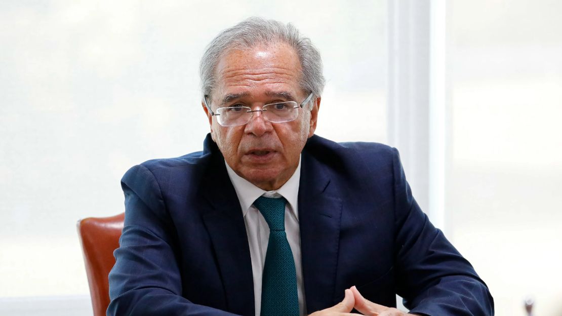 Dia de #tbt: Em 2020 Paulo Guedes ministro da economia propôs imposto sobre transações via Pix