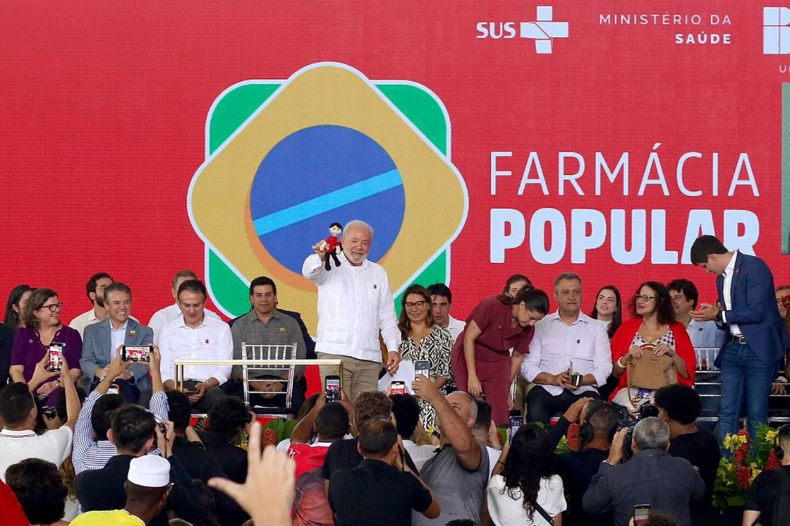 Lula anuncia gratuidade total para 41 remédios no programa “Farmácia Popular”