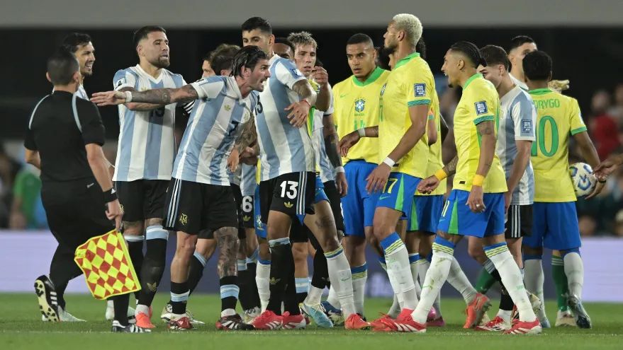 Em noite para esquecer, Brasil é goleado pela Argentina por 4 a 1