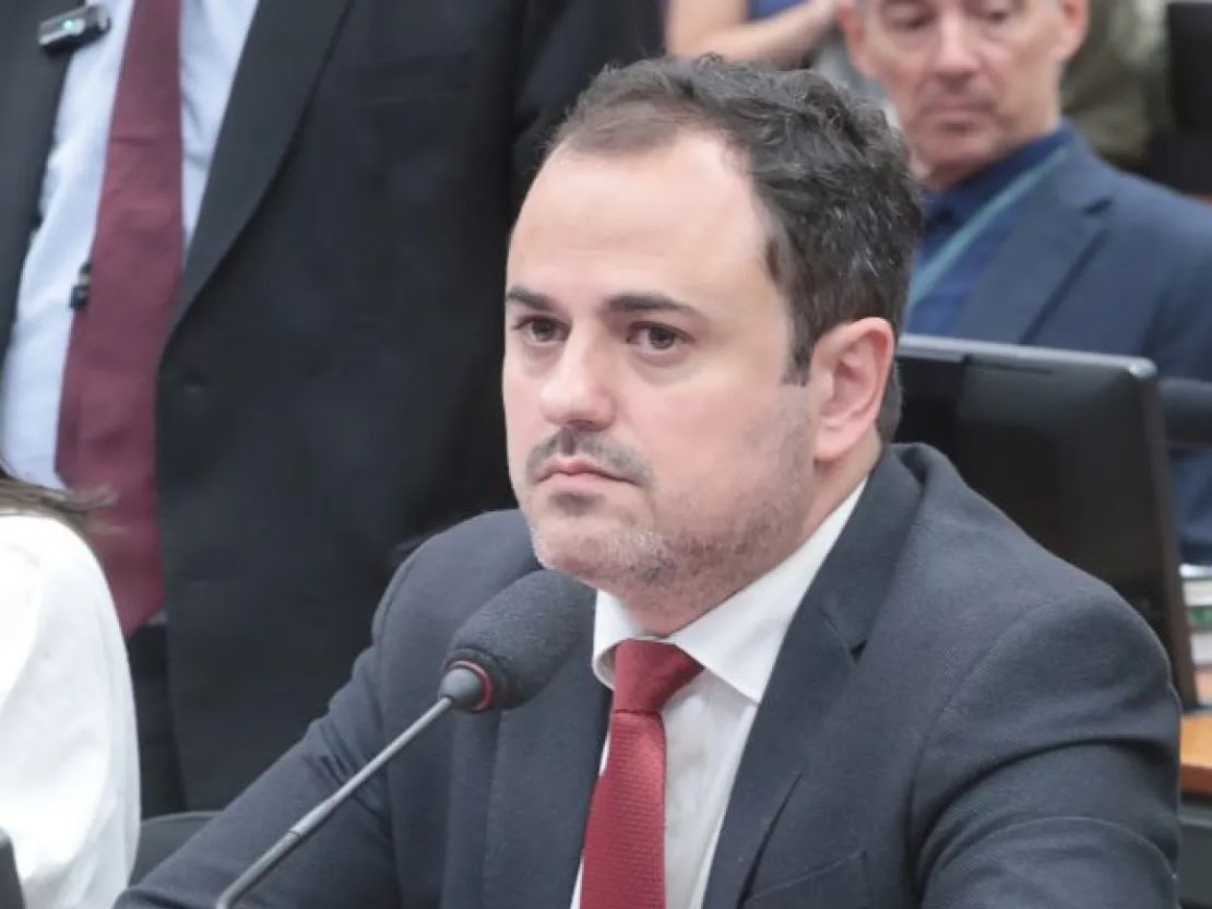 Conselho de Ética aprova cassação do mandato de Glauber Braga