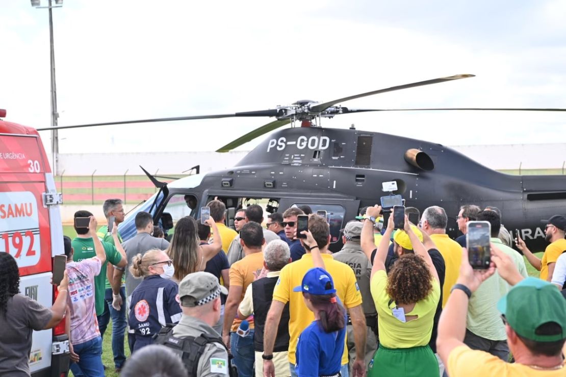 Bolsonaro passa mal e governo do RN disponibiliza helicóptero