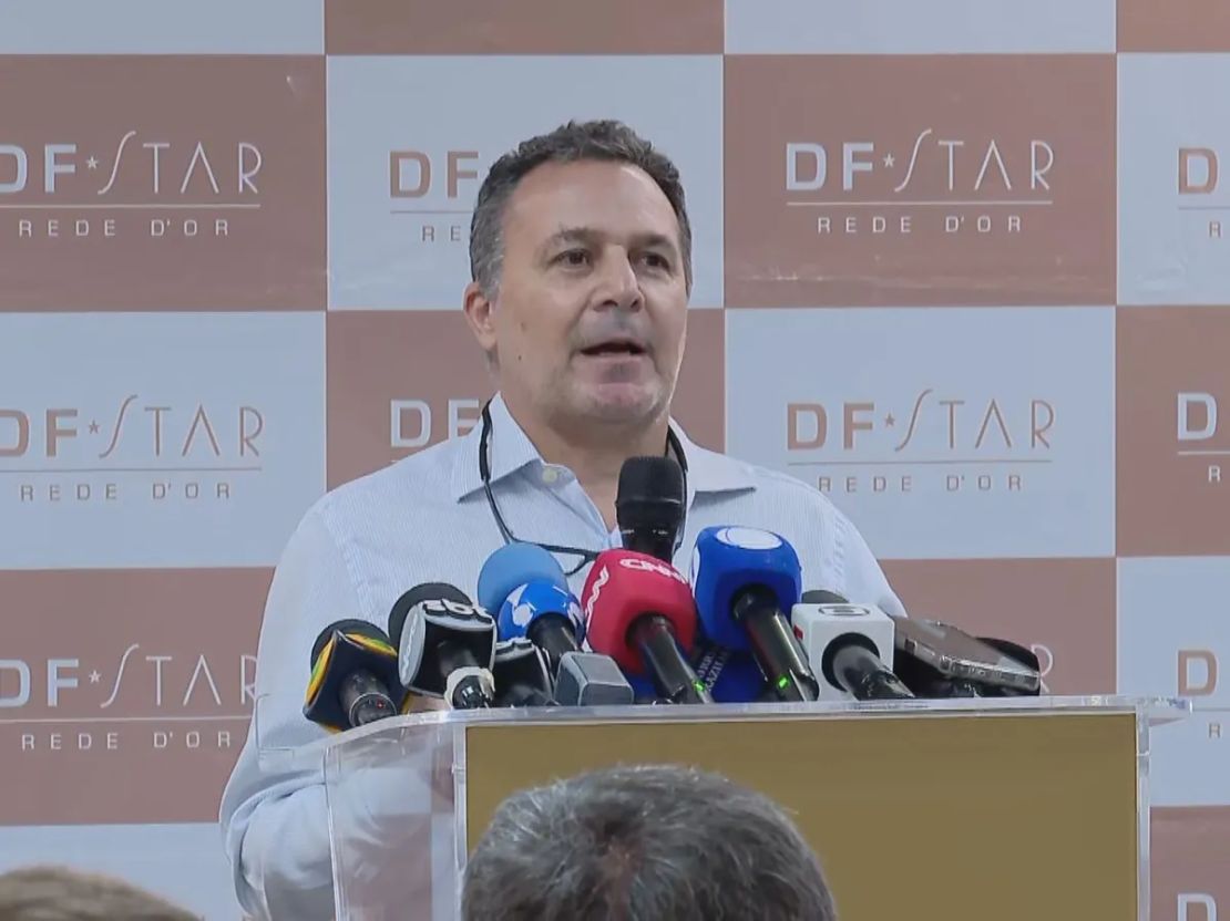 Na UTI, Bolsonaro “não tem expectativa de evolução rápida”, diz médico