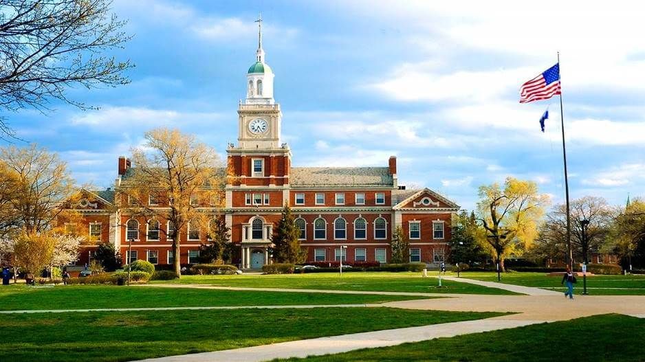 Trump sobe o tom contra Harvard e ameaça impedir matrícula de estudantes estrangeiros