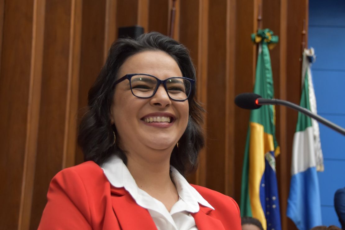 Deputada Gleice Jane destina R$100.000,00 para educação em Coxim