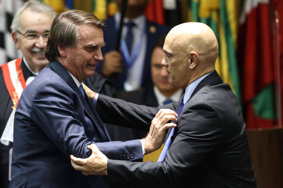 Moraes e Bolsonaro frente a frente em depoimento sobre plano de golpe