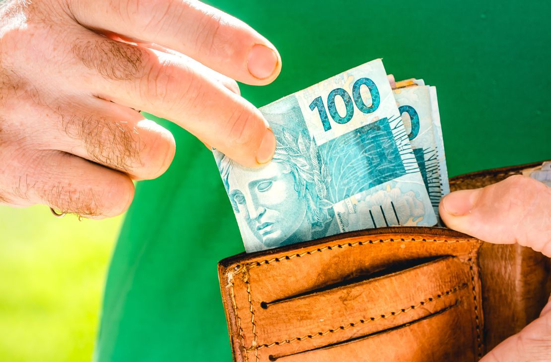 Inflação de maio vem abaixo das previsões com alívio nos alimentos e queda nas passagens aéreas e gasolina