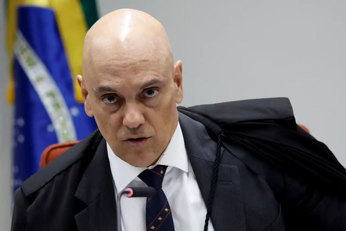 Não havia senhora com Bíblia na mão”, diz Moraes ao rebater narrativa bolsonarista sobre 8 de Janeiro