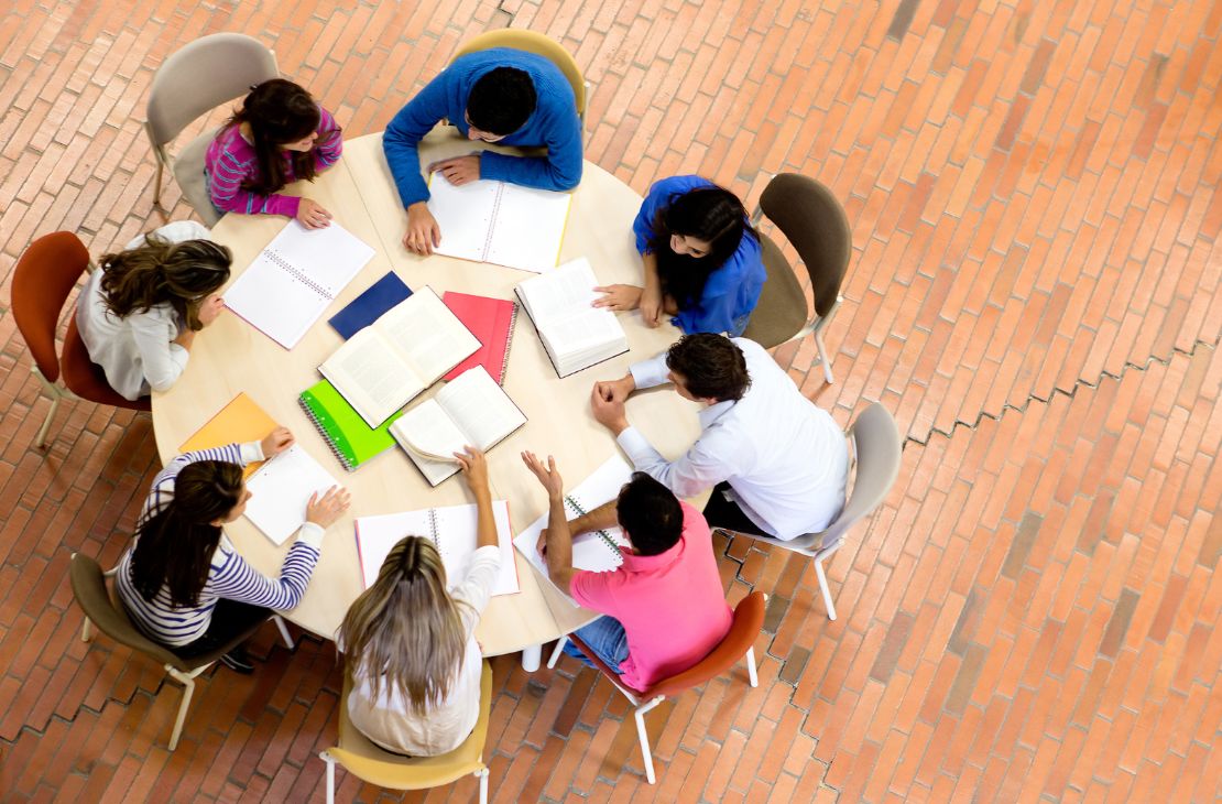 Cai o número de jovens fora da escola e do trabalho no Brasil
