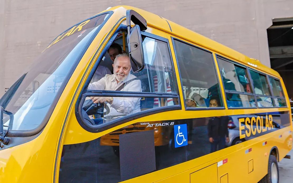 Governo investe R$ 13 bilhões para modernizar frota de ônibus e promover mobilidade urbana sustentável