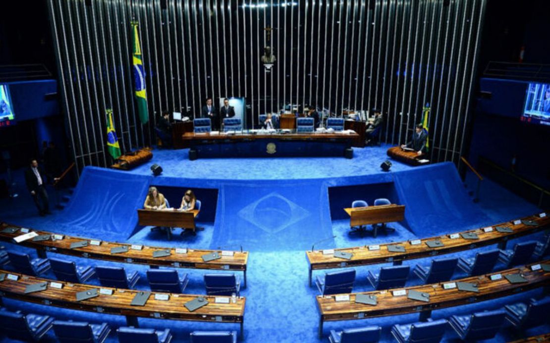 Senado segue Câmara e também derruba decreto do IOF