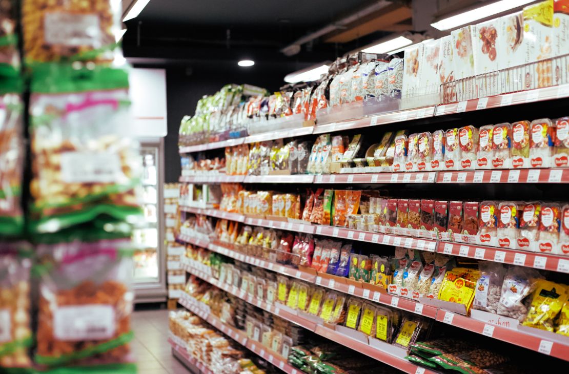Preços de alimentos caem e prévia da inflação de junho fica em 0,26%