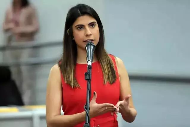 Deputada Camila Jara quer ampliar proteção a crianças e adolescentes em situações de vulnerabilidade em prisão de responsáveis