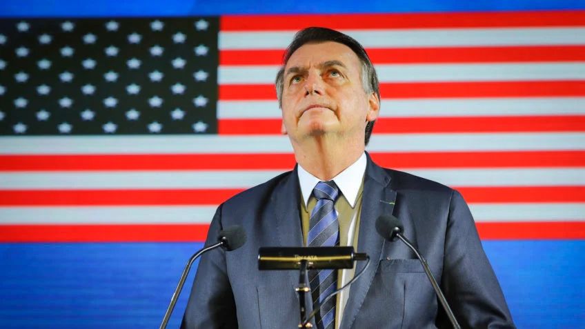 PGR pede a condenação de Bolsonaro há 40 anos de prisão