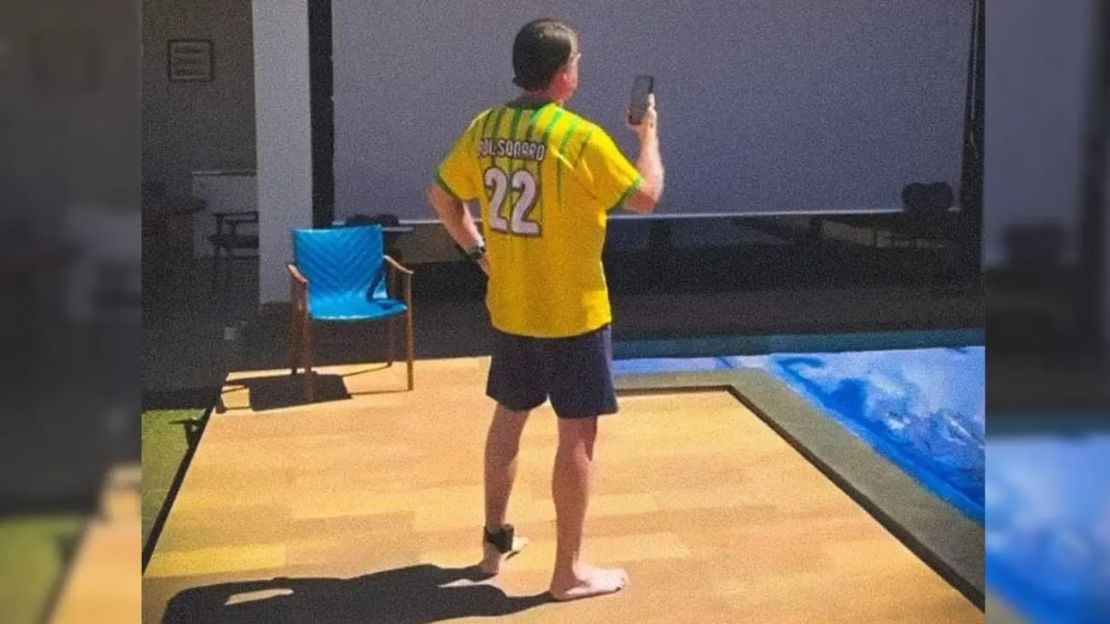 Prisão domiciliar: saiba o que Bolsonaro está proibido de fazer