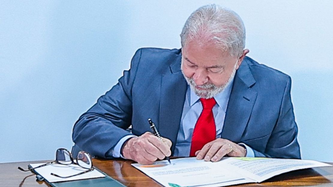 Governo Lula libera R$ 22 bilhões para ciência e inovação no Brasil