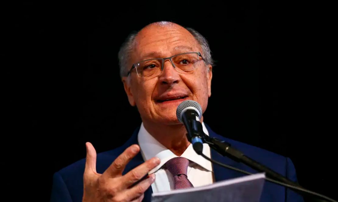 Plano de contingência ao tarifaço deve sair até terça, diz Alckmin