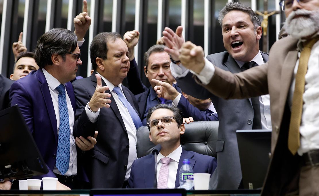 Motta reúne-se na terça com líderes para definir pauta de votações