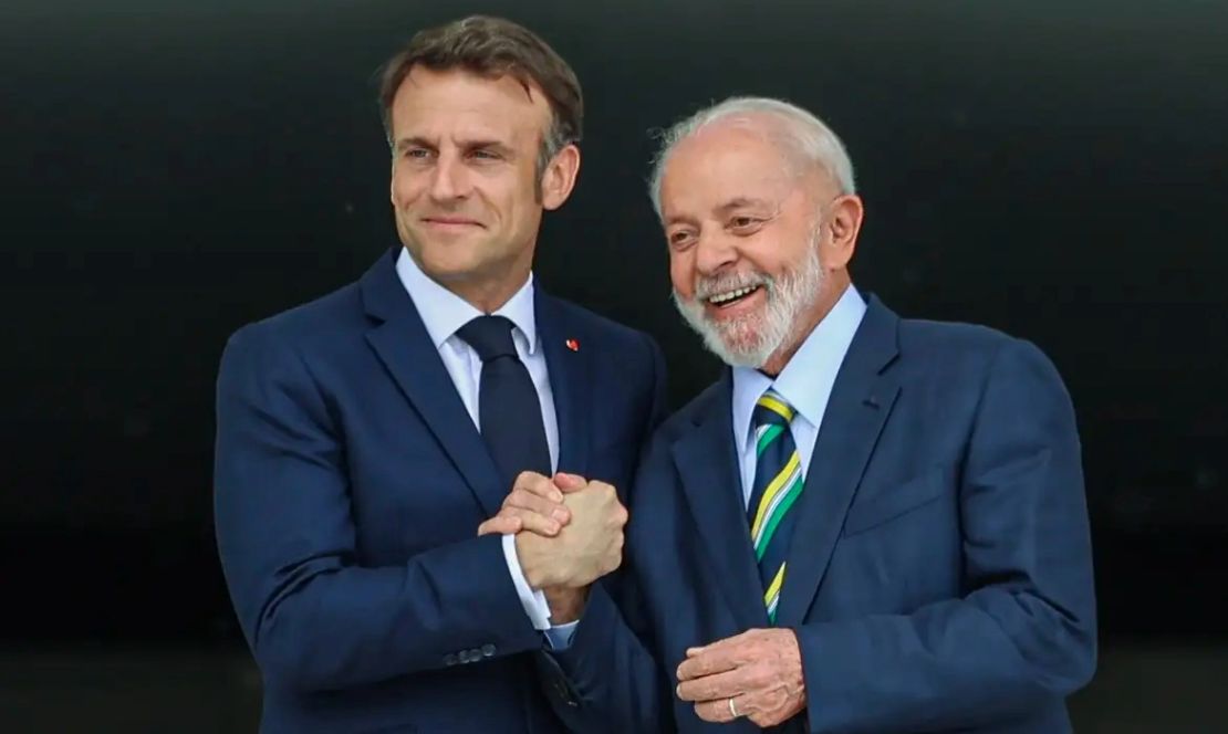 Embaixada da França entra em trend e reforça 