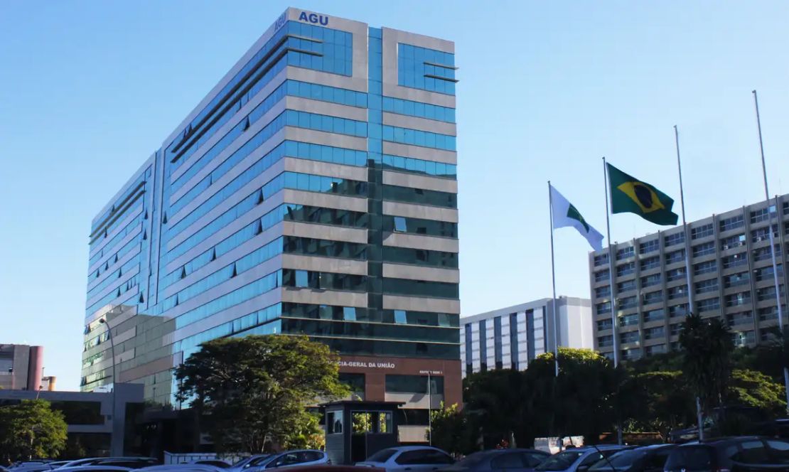 AGU pede que Meta exclua chatbots que promovem erotização infantil