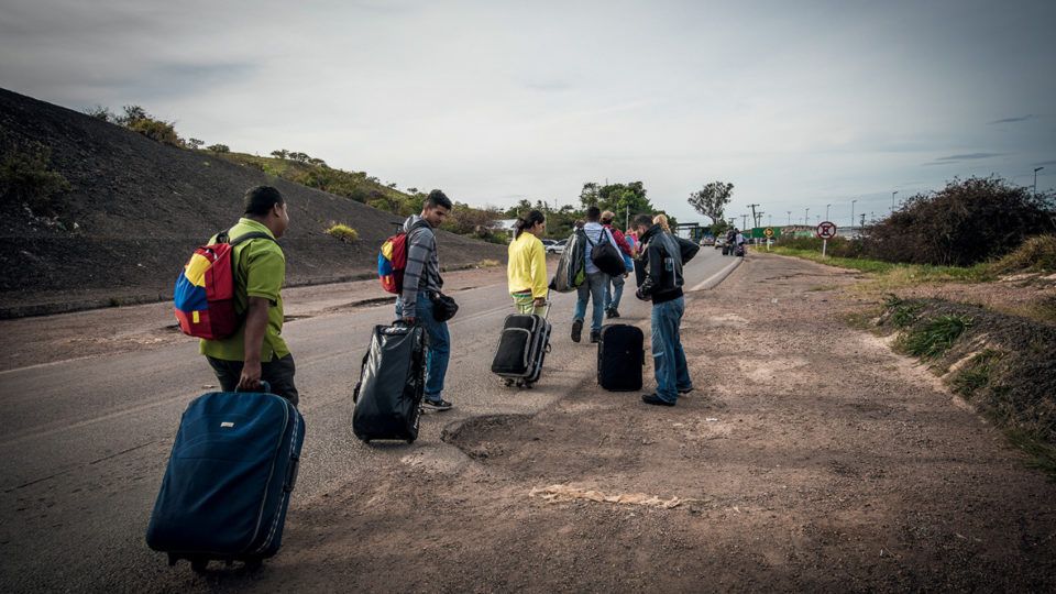 Venezuelanos intensificam entrada no Brasil após eleições municipais no país vizinho