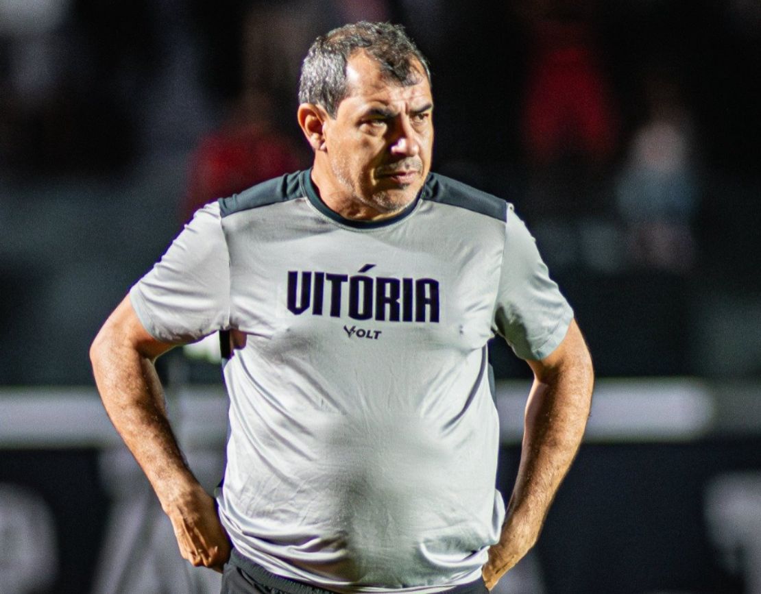 Após vexame histórico no Brasileiro, Fábio Carille é demitido pelo Vitória