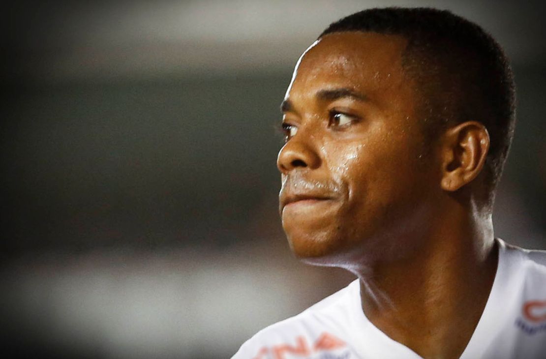 STF mantém prisão de Robinho; Fux rejeita recurso da defesa