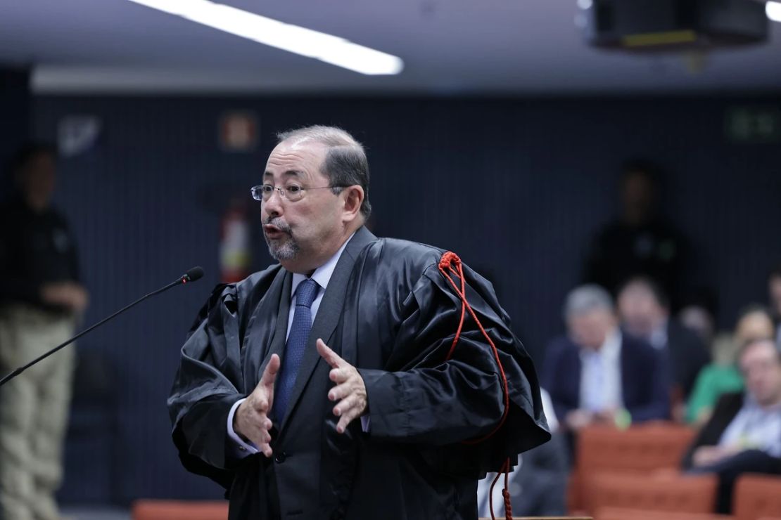 Não há uma única prova que ligue Bolsonaro a golpe de 8/01, diz defesa