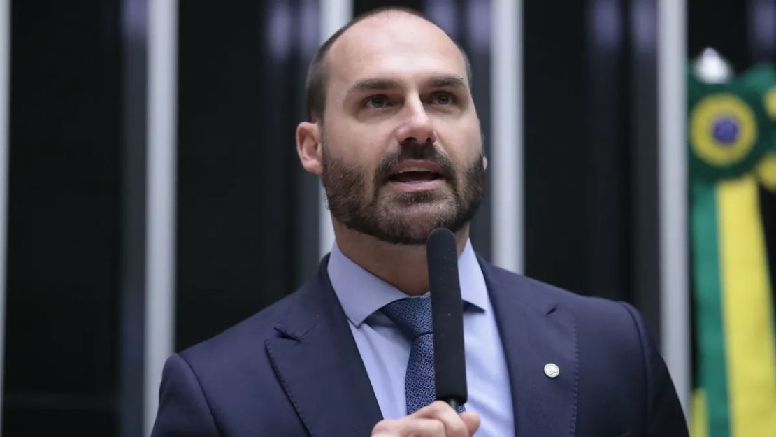 Eduardo Bolsonaro diz esperar mais sanções dos EUA após condenação do pai