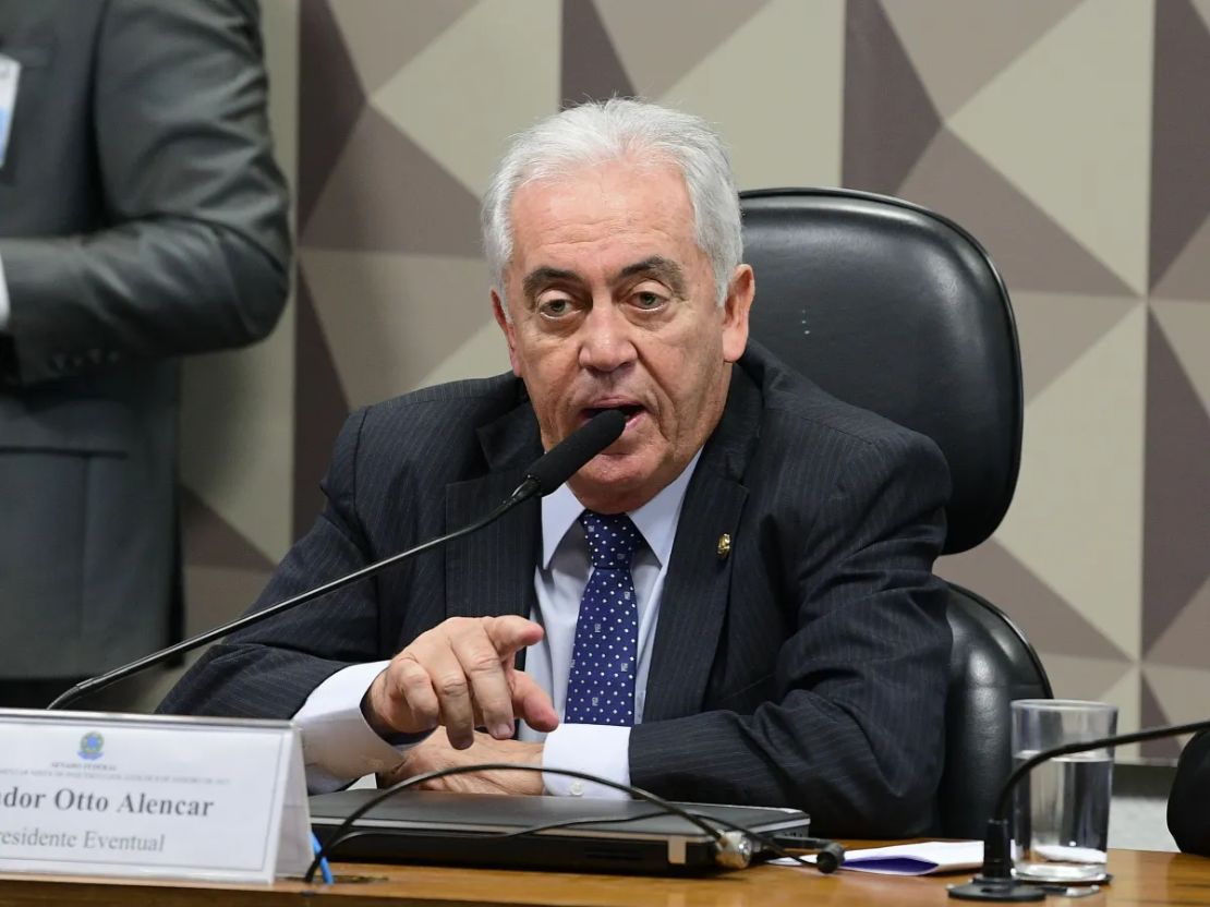 PEC da Blindagem é 'desrespeito' ao eleitor e deve ser 'enterrada', afirma presidente da CCJ do Senado