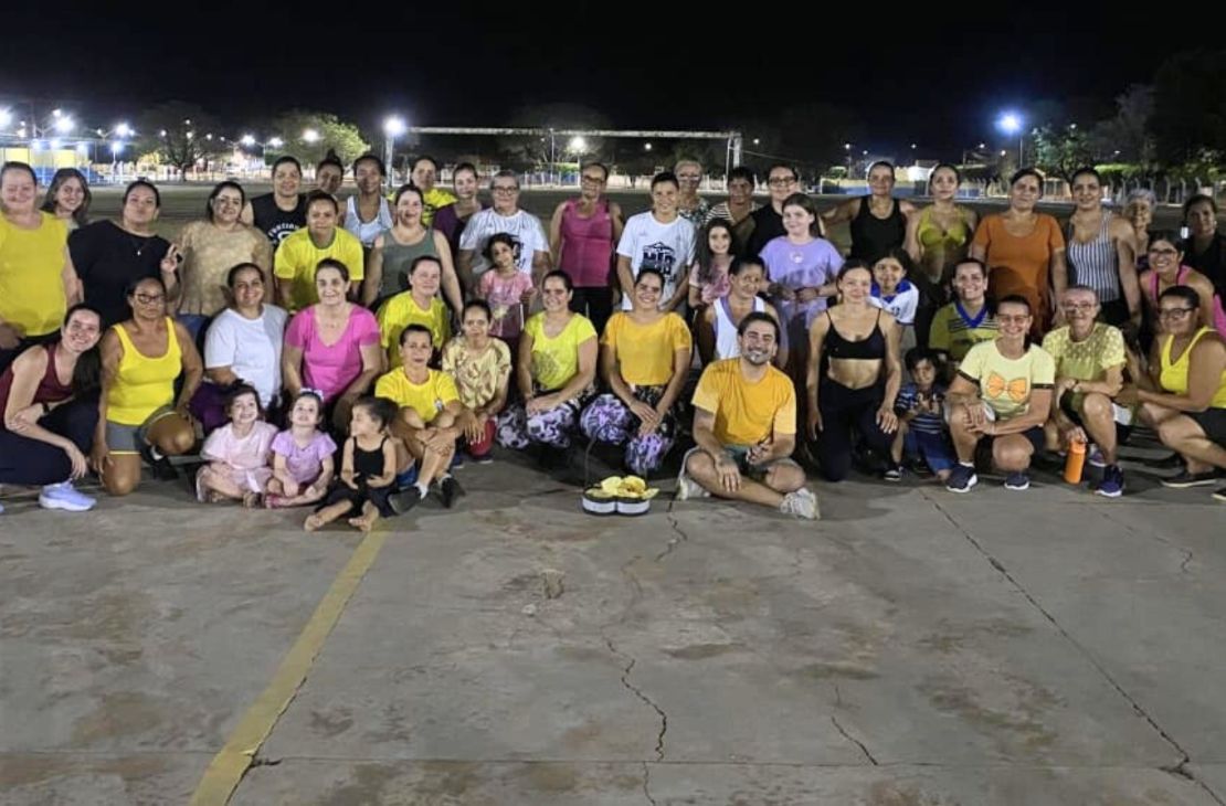 Prefeitura de Pedro Gomes encerra Setembro Amarelo com aula de zumba no Estádio Geraldo Ferreira