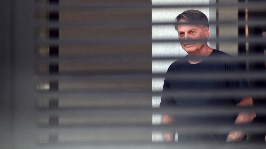 Bolsonaro pede aval do STF para visita de Tarcísio 