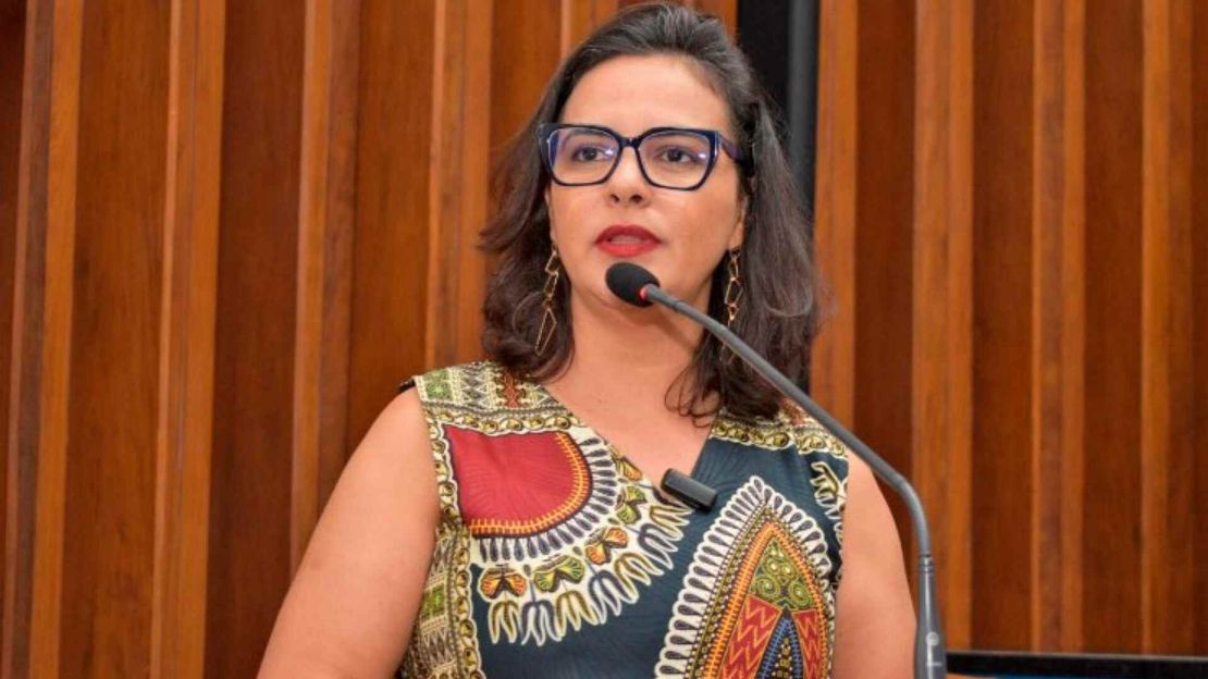 Gleice Jane vota contra novo empréstimo de Riedel e diz que “o povo não pode pagar a conta dos mais ricos”