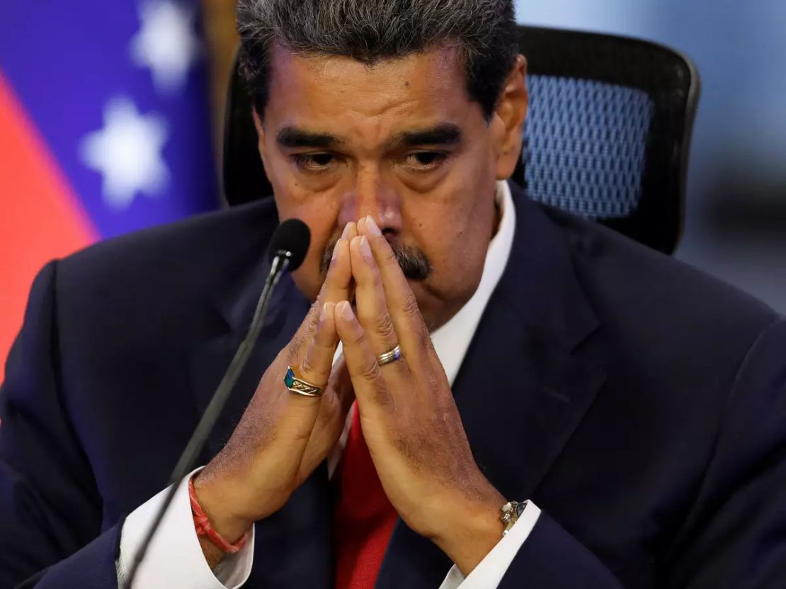 Maduro volta a pedir em inglês que não haja guerra e apela por diálogo
