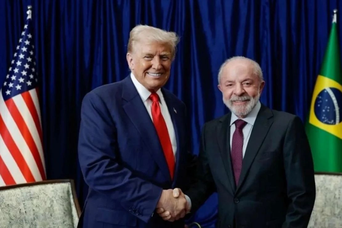EUA zeram tarifa de 40% sobre café e carne após conversa entre Trump e Lula; ex-presidente americano elogia líder brasileiro