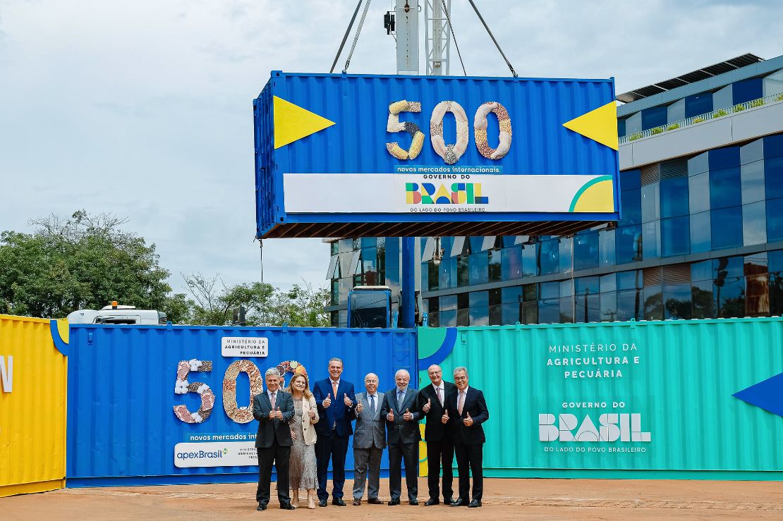 Lula celebra a abertura de 500 novos mercados para exportações brasileiras