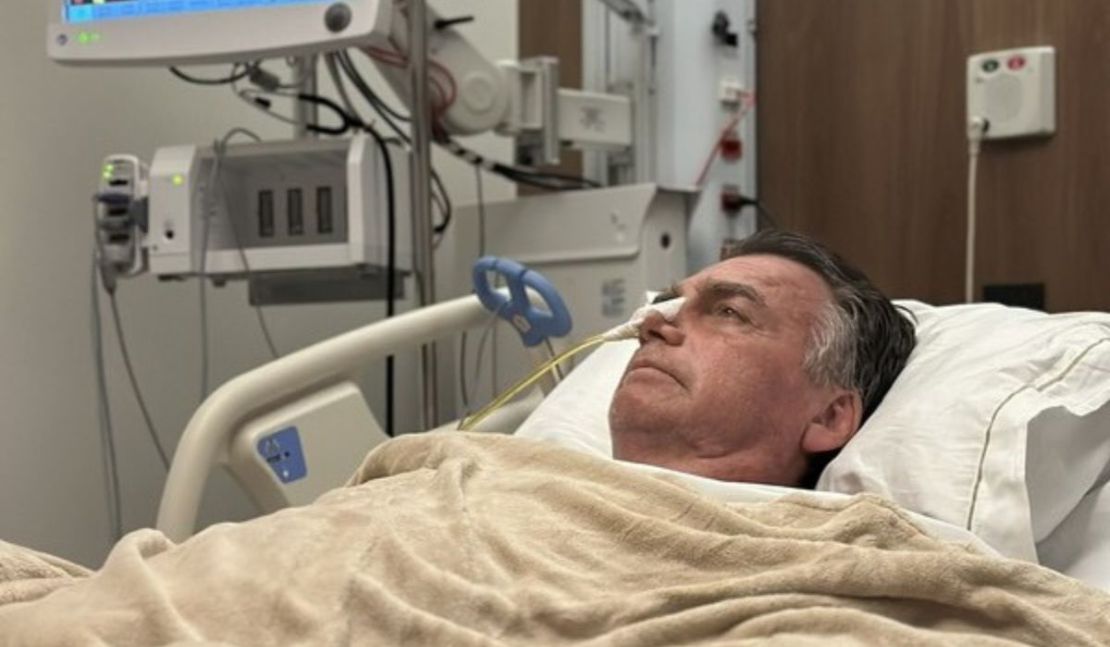 Michelle Bolsonaro relata crise de saúde de Jair Bolsonaro na prisão da PF