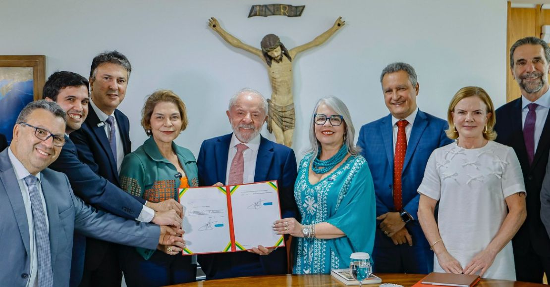 Lula reajusta piso do magistério para R$ 5.130,63, com aumento real